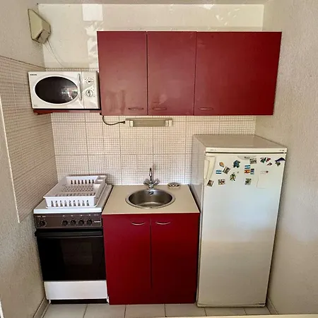Cosy A 100m De La Avec Piscine, Parking Prive Et Loggia Vitree - Fr-1-225-706 *